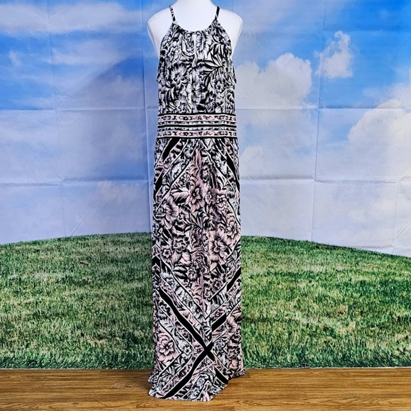 LONDON STYLE | SLEEVELESS FLOOR LENGTH FLORAL MAXI DRESS - Picture 5 of 15